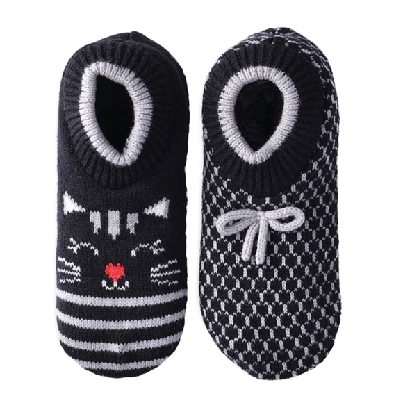 Joyspun Shoes - 2-Pack Joyspun Cat face Knit Slipper Socks - Women's size 4-10